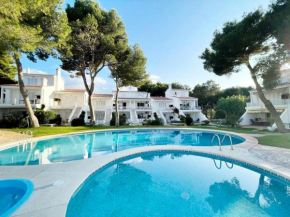 Apartamento Lia con piscina en Port Addaia